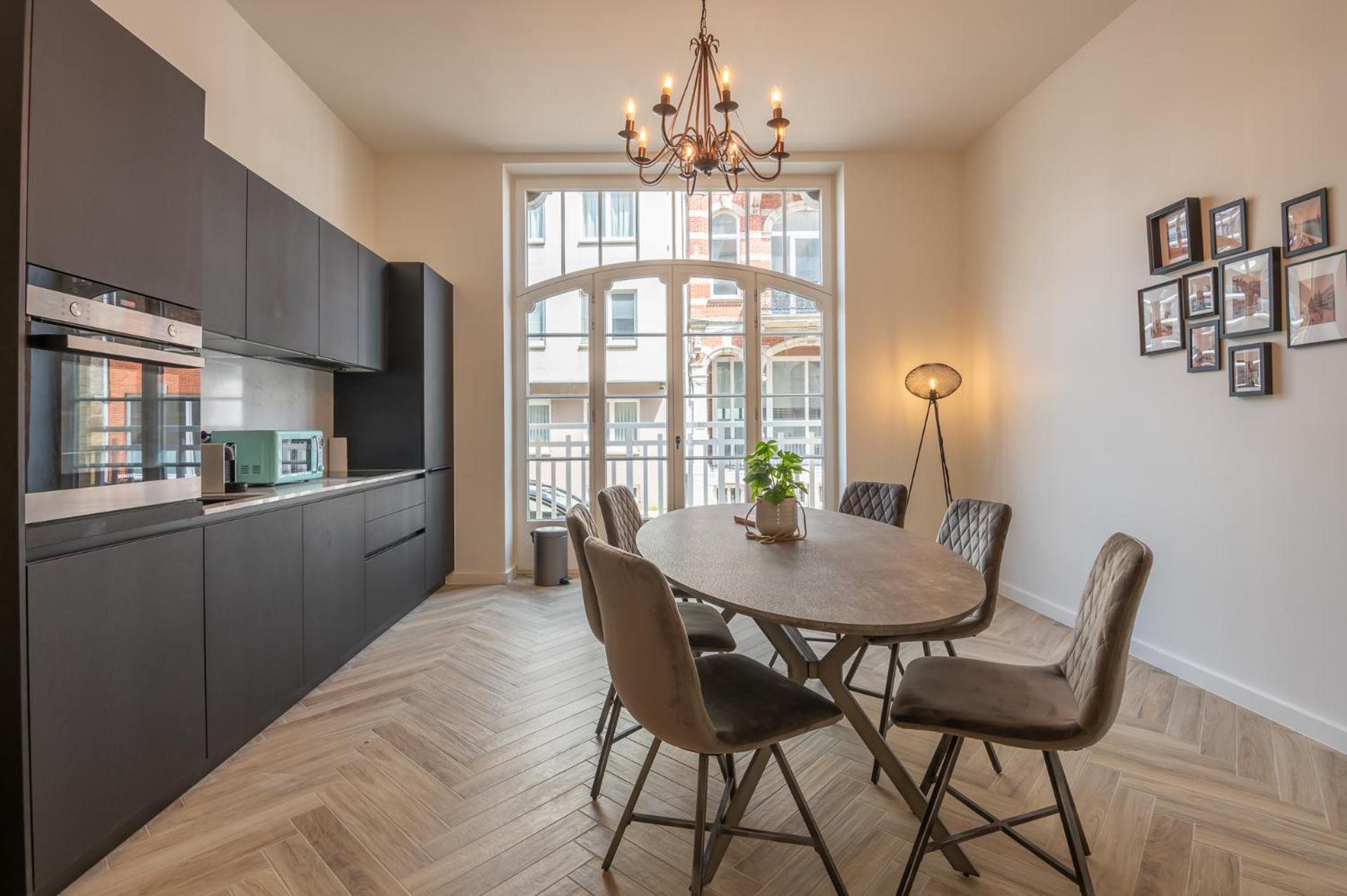 Beautiful Renovated Apartment In An Authentic Building Остенде Екстериор снимка