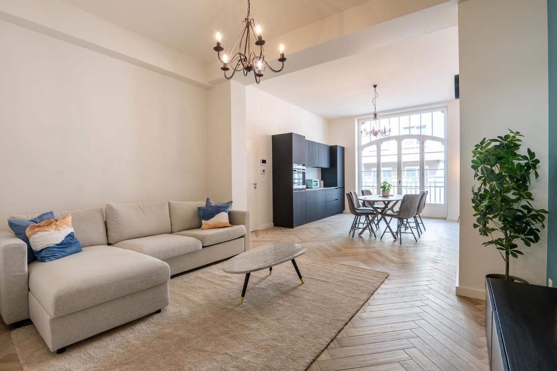 Beautiful Renovated Apartment In An Authentic Building Остенде Екстериор снимка